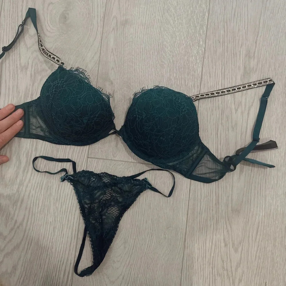 VICTORIAS SECRET NEW set - Picture 3 of 13